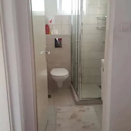 Apartment Doslic *
